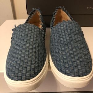 VINCE CAMUTO "BIMMY" Washed Denim 8.5 M NWOT WEAVE